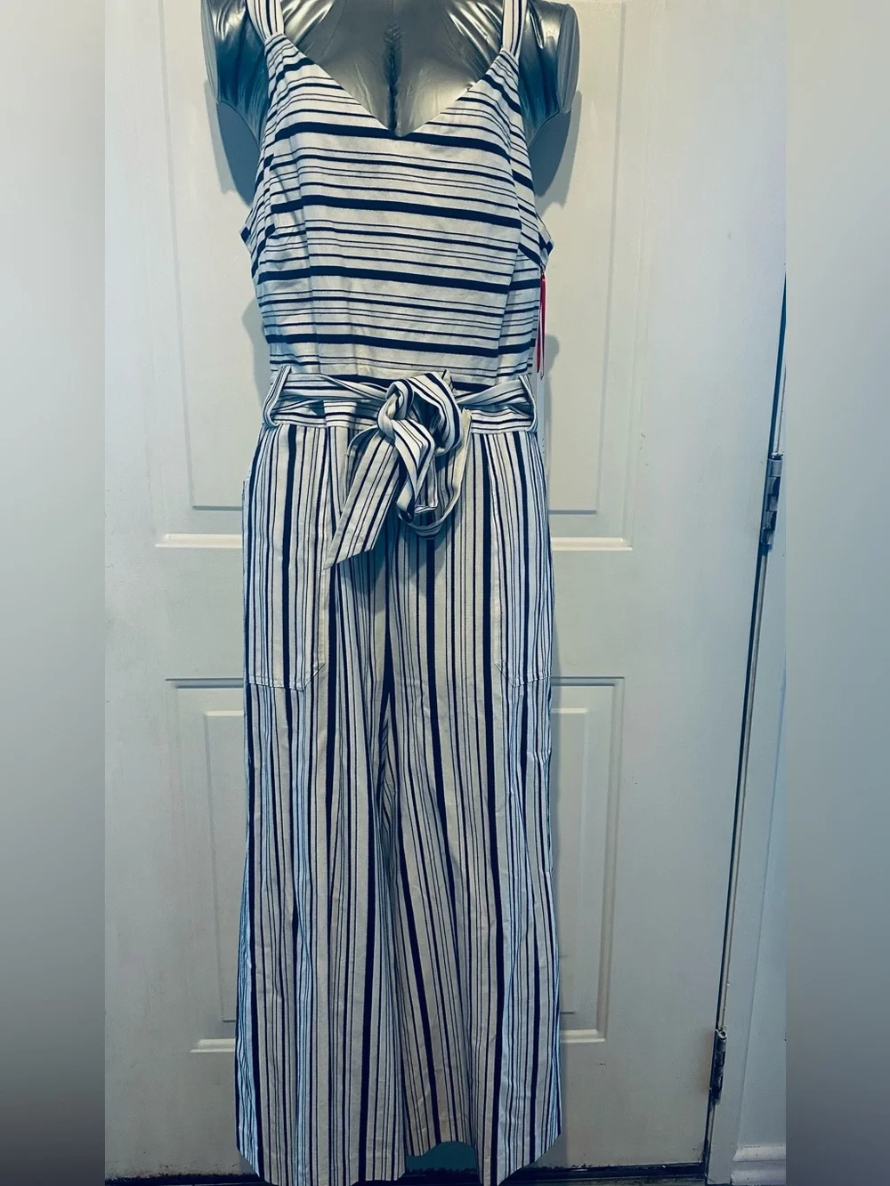 New w/ tags Elle large White & Navy Striped Tie-Waist Jumpsuit
